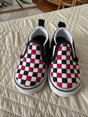 VANS Kids Checkerboard Slip-On Sneakers - Red & Black